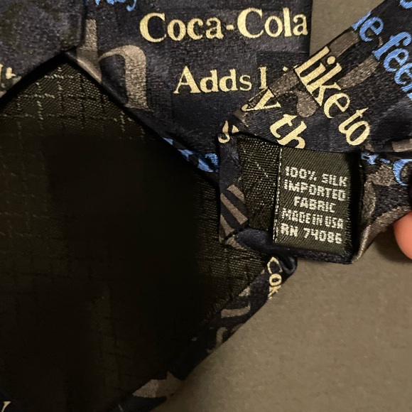 Vintage Coca Cola Collectible Necktie Print Black Gray Blue Men's Tie NWT Silk - Picture 4 of 6